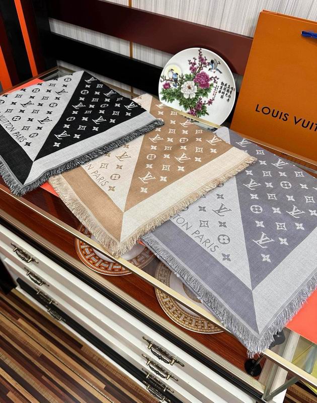 LV Scarf 140X140cm E22